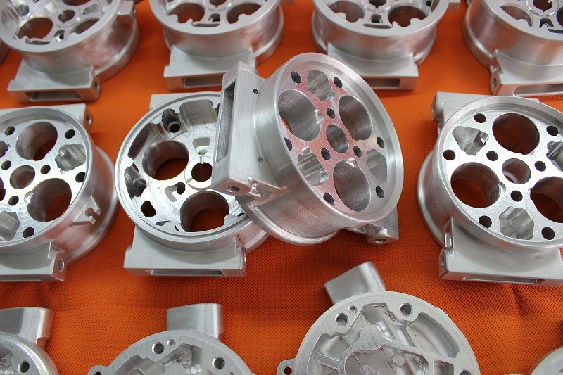 金屬手板廠家如何選擇？